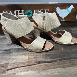 Toms Heels size 9